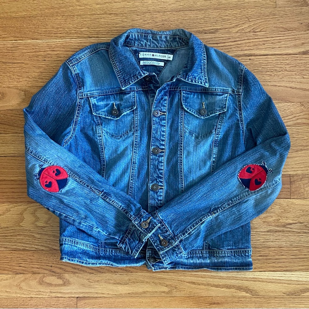 Tommy Hilfiger Jean Jacket Women’s Large (Juniors) Blue Lady Bug Patches Denim